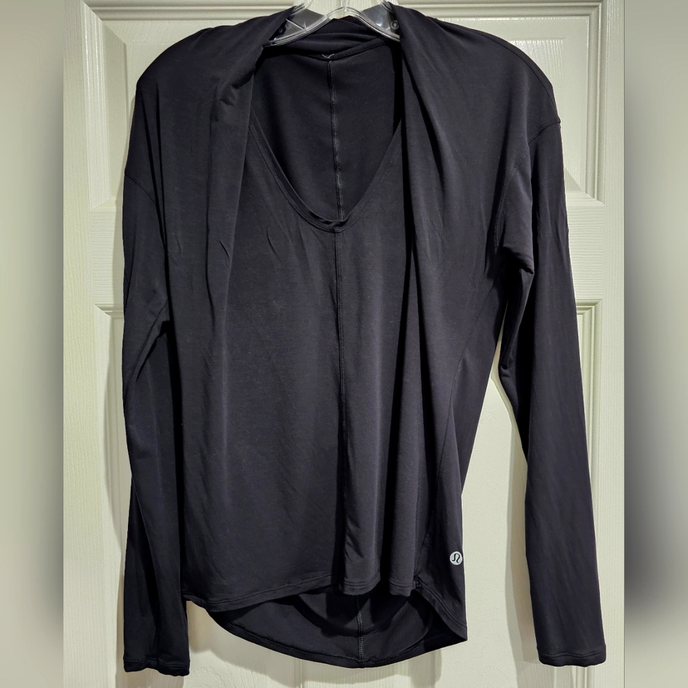 Lululemon V-neck Black Long Sleeve Top EUC - Picture 2 of 5
